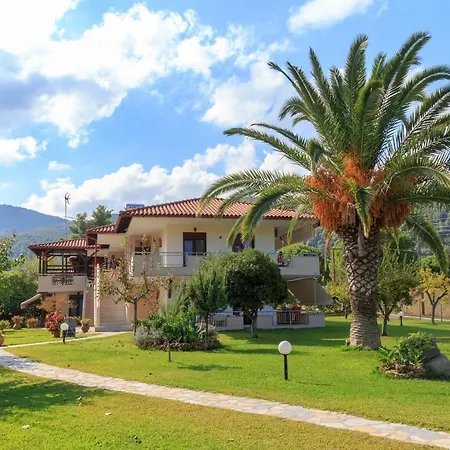 Maria - Pavlos And Apartment Vourvourou