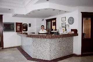 Maria - Pavlos And Apartament *